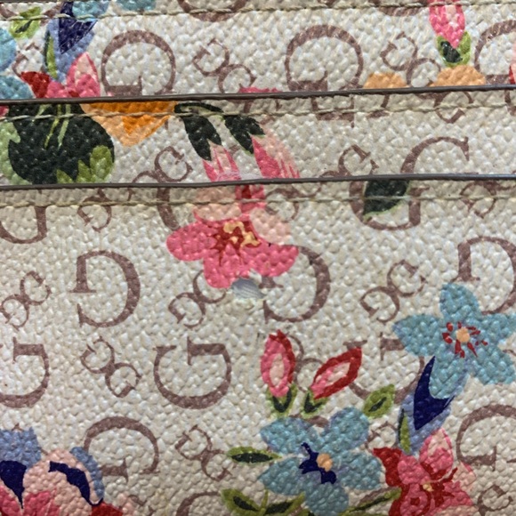 Guess Cardholder - Picture 5 of 5